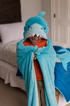 Soft Landing | Everyday Escapes | Character Hooded & Weighted Blanket – Removable 3 Lbs. Weights – Ocean Shark -Electric Blankets Sales Store 41fDbNpOzmL