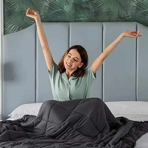 Cymula 15 Lbs Weighted Blanket For Adults 48"x 72" Twin Size Light Grey Weighted Blankets For 140-180 Lb 6 Cymula 15 Lbs Weighted Blanket For Adults 48"x 72" Twin Size Light Grey Weighted Blankets For 140-180 Lb - Image 4