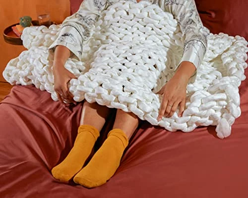 Gravity Blanket Weighted Chunky Knit Blanket, Chunky Hand Knitted Blanket, 9 Lbs Olive 42" X 65", The Original Weighted Blanket For Sleep, Bamboo Fleece Made Breathable Cozy Warm Throw Blanket 5 Gravity Blanket Weighted Chunky Knit Blanket, Chunky Hand Knitted Blanket, 9 Lbs Olive 42" X 65", The Original Weighted Blanket For Sleep, Bamboo Fleece Made Breathable Cozy Warm Throw Blanket - Image 3